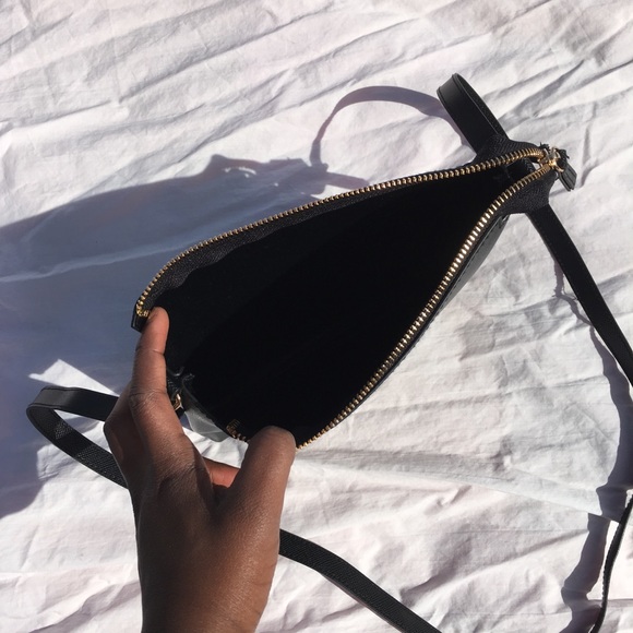 Brand New Black and Gold Handbag - Picture 4 of 4